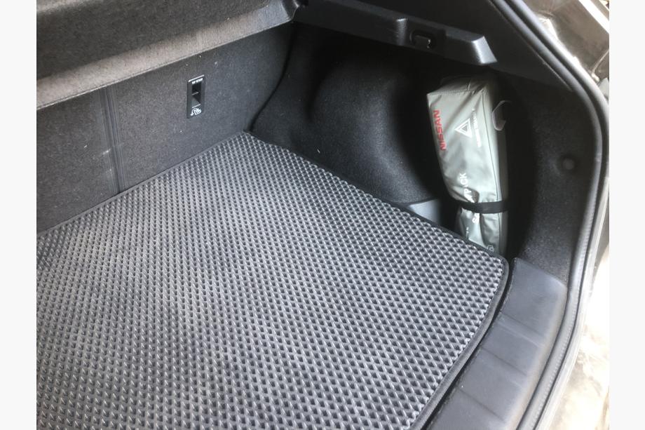 Nissan Qashqai 2014-2021 Kofferraummatte (EVA, Schwarz) Foto 4