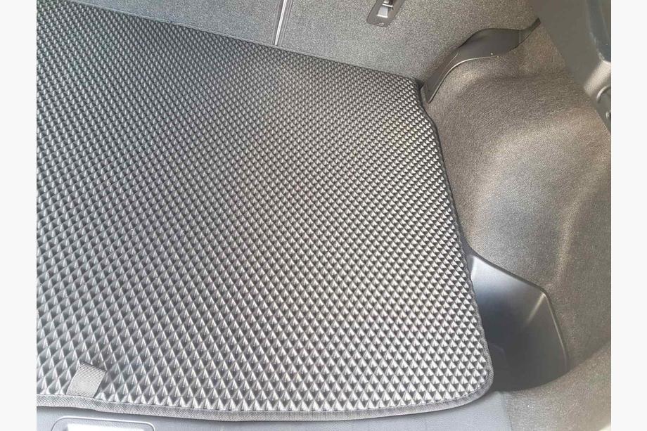 Nissan Qashqai 2014-2021 Kofferraummatte (EVA, Schwarz) Foto 7