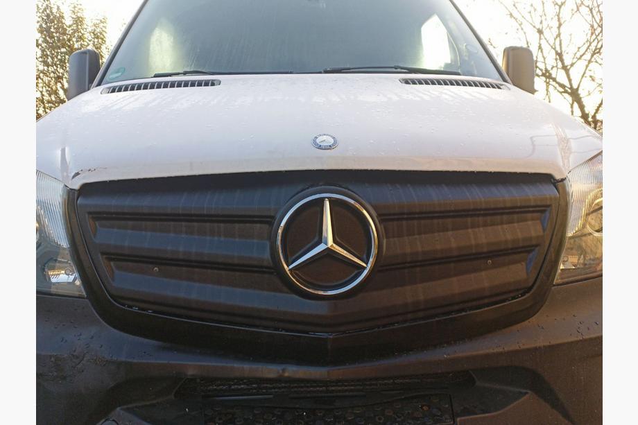 Mercedes Sprinter W906 2006–2018 Winterabdeckung für Kühlergrill V2 (2013↗) Foto 1