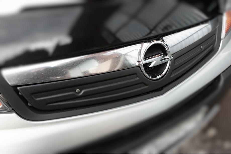 Opel Vivaro 2001–2015 Winterabdeckung für Kühlergrill 2007-2015 (V2, oben) Matt Foto 2
