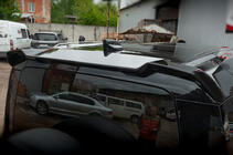 Land Rover Defender 2019- Spoiler V1 (schwarz) Foto 3