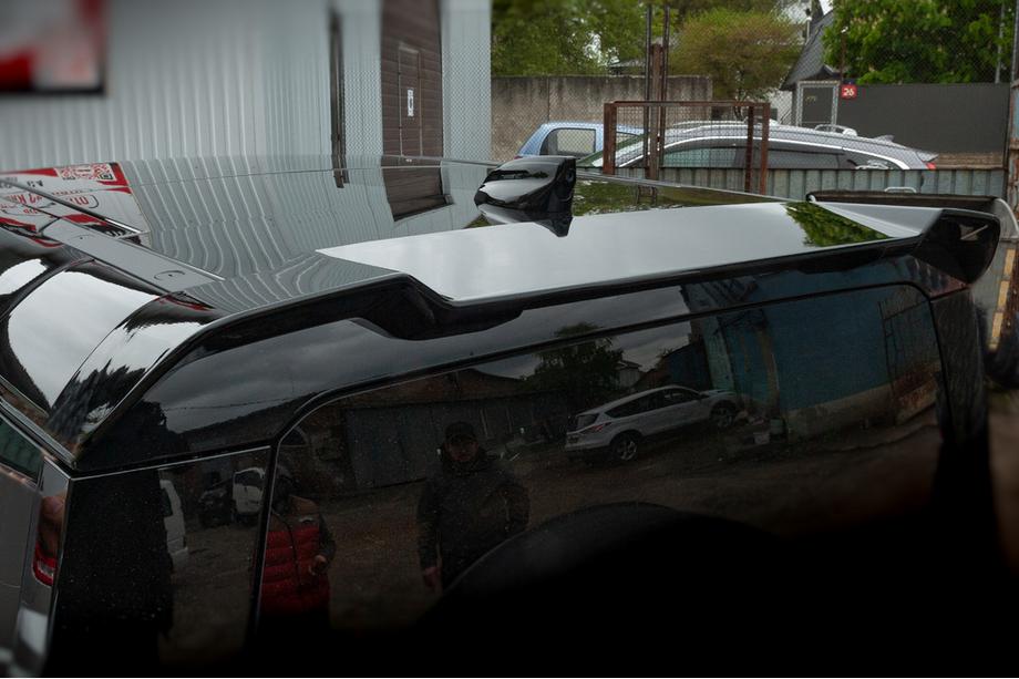 Land Rover Defender 2019- Spoiler V1 (schwarz) Image