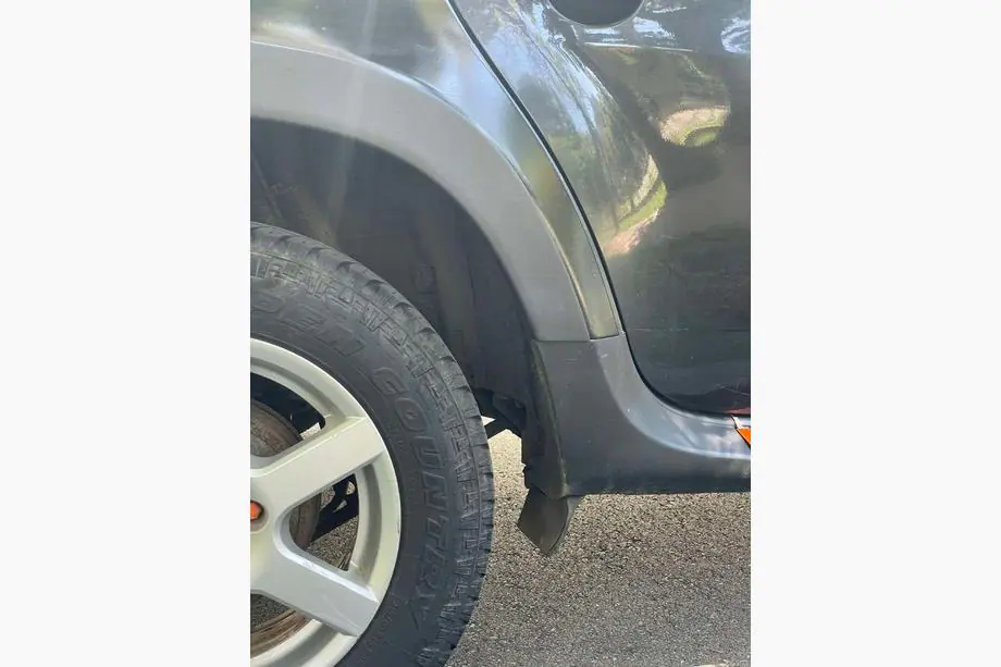 Dacia Duster 2008-2018 Kotflügelverbreiterungen (4 Stk., schwarzes ABS) Foto 9