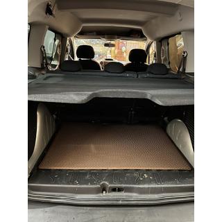Kofferraummatte (EVA, ziegelrot) Peugeot Partner Tepee 2008-2018 Foto 1