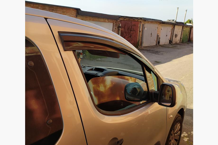 Peugeot Partner Tepee 2008-2018 Windabweiser (2 Stk., Sunplex Sport) Foto 1
