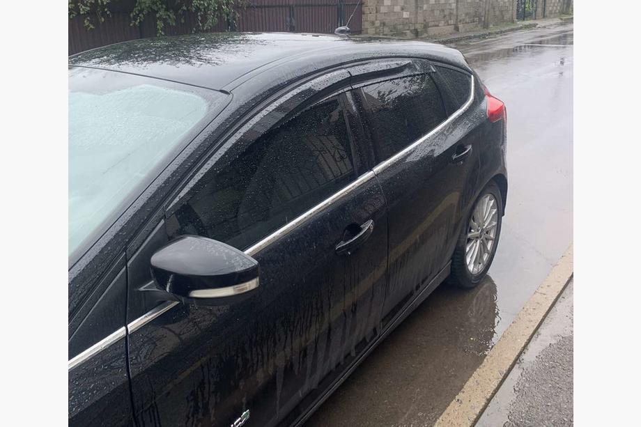 Ford Focus III 2011-2017 Windabweiser HB/Sedan (4 Stk., Sunplex Sport) Foto 1
