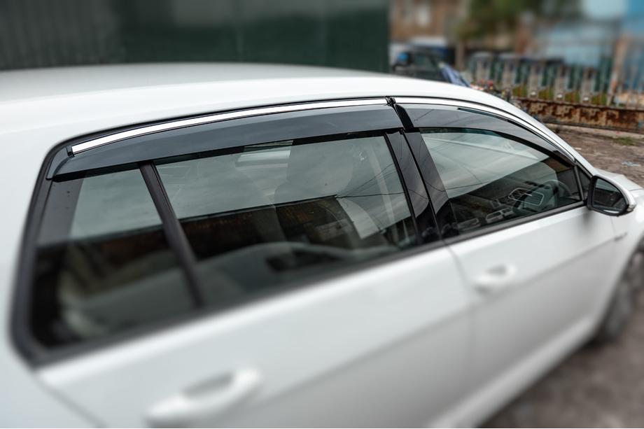 Volkswagen Golf 7/E-Golf 2012-2020 Windabweiser mit Chromleiste HB (4 Stk., Sunplex Chrome) Foto 1
