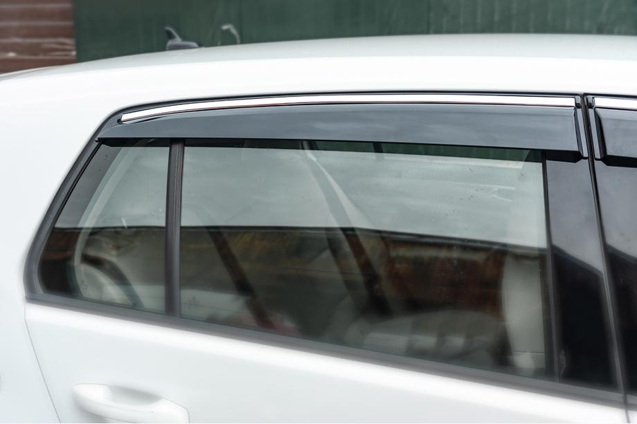 Volkswagen Golf 7/E-Golf 2012-2020 Windabweiser mit Chromleiste HB (4 Stk., Sunplex Chrome) Foto 3