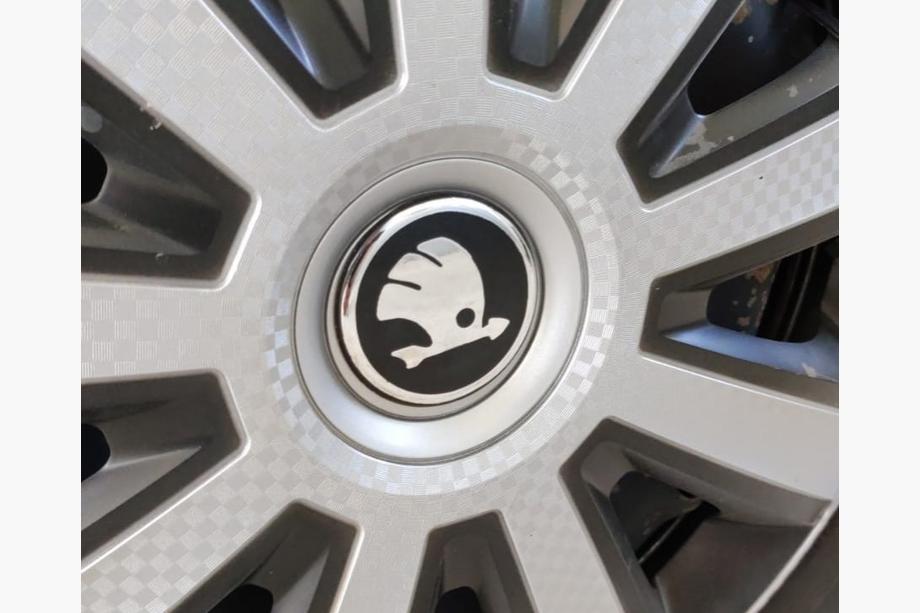 Skoda Aufkleber für Felgendeckel 54mm (4 Stk) Image
