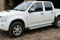 Isuzu D-Max 2002-2011 Seitenschweller Maya V2 (2007-2012, 2 Stk., Aluminium) Foto 1