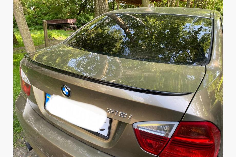 BMW 3 Series E90/E91 2005-2011 Heckspoiler HongHang V1 (ABS, Schwarz Glanz) Foto 1