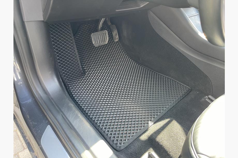 Tesla Model 3 2017- EVA Fußmatten (schwarz) Foto 3
