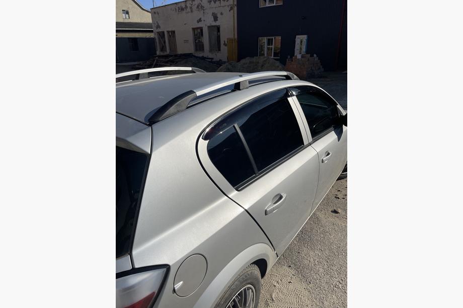 Opel Astra H 2004-2013 Aluminium Dachreling (HB, Chrom) Foto 5