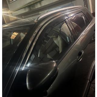 Windabweiser mit Chromleiste (4 Stk., Niken) Peugeot 5008 2016-2023 Foto 4