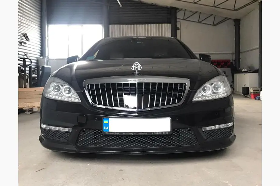 Mercedes S-class W221 2005-2013 Maybach V2 Kühlergrill (2009-2013) Image