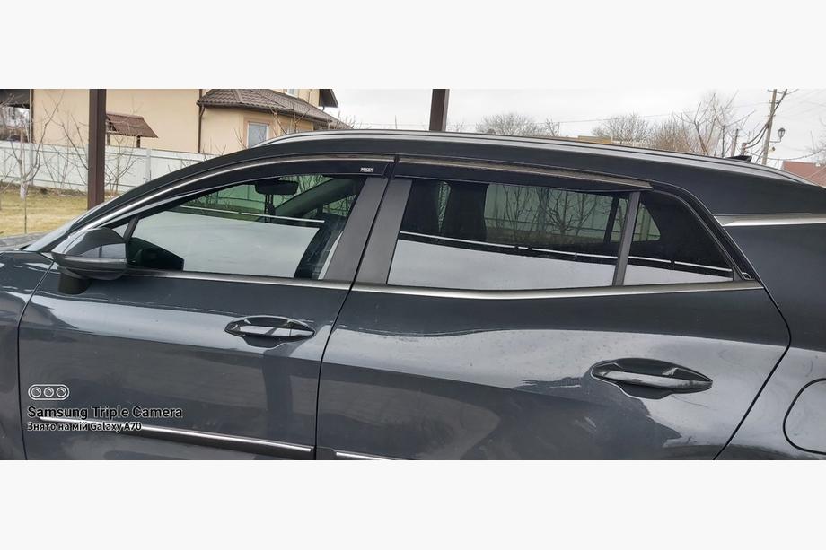 Kia Sportage 2021- Windabweiser mit Chromleiste Niken (für SWB, 4 Stk.) Foto 5