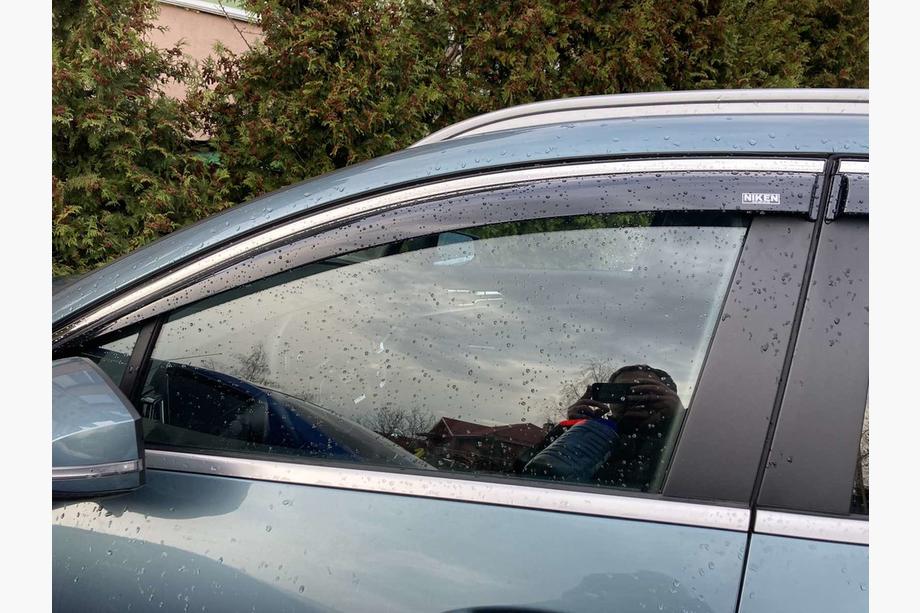 Kia Sportage 2021- Windabweiser mit Chromleiste Niken (für SWB, 4 Stk.) Foto 2